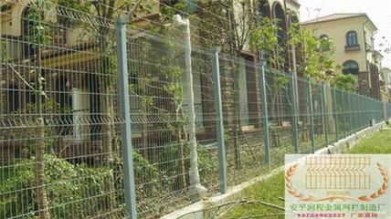 润程十载精工路 铁艺围网护栏的专业与坚守