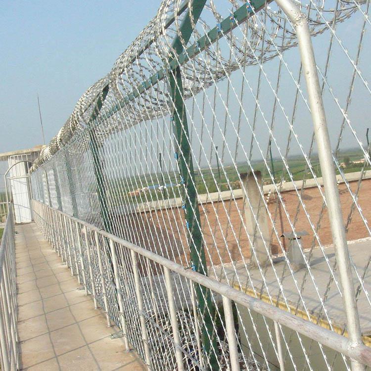 安全无死角 监狱护栏网与刀刺网如何构建极致周界防护（附厂家选择指南）