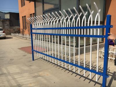 锌钢护栏的魅力 为院校、小区与园艺围墙提供坚固与美观并存的解决方案