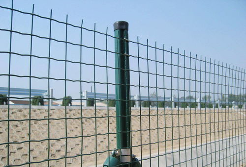 远迅护栏 专注波浪护栏网生产的专业厂家